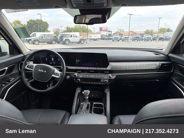 Used 2024 Kia Telluride EX w/ EX Captain's Chair Package AWD/4WD image 13