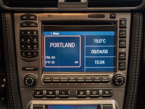 Used 2005 Porsche 911 Carrera S image 12