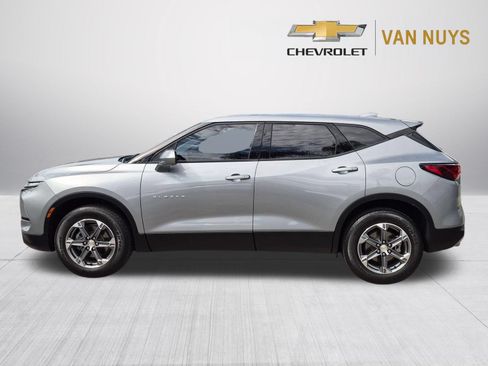 Used 2023 Chevrolet Blazer LT w/ LPO, Black Grille Bar Package FWD image 8