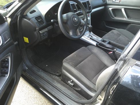 Used 2009 Subaru Legacy 2.5i Special Edition AWD/4WD image 9