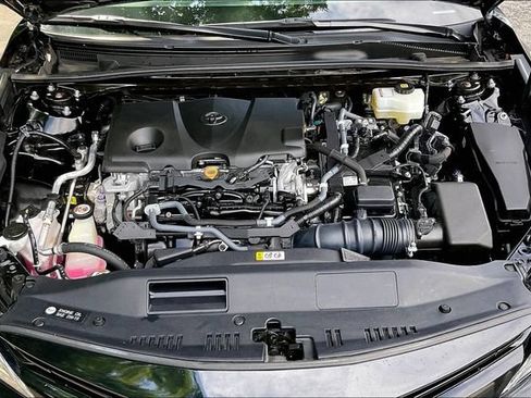 Used 2020 Toyota Camry XLE w/ Carpet Mat Package FWD image 11
