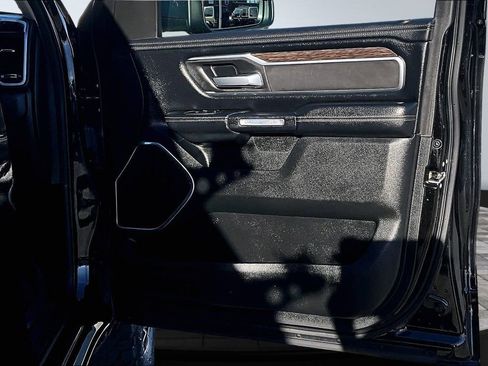 Certified 2019 RAM 1500 Laramie image 15