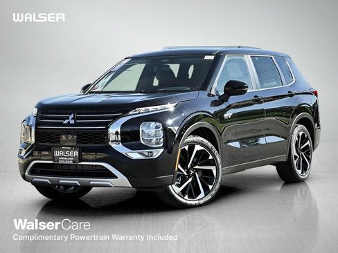 New 2025 Mitsubishi Outlander SE image 1