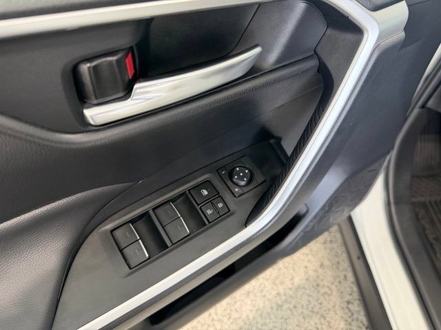 Used 2024 Toyota RAV4 XLE w/ Convenience Package AWD/4WD image 9