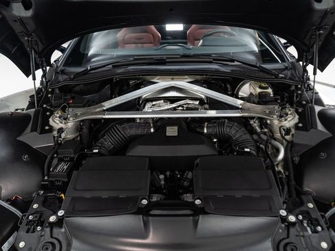 Used 2021 Aston Martin V8 Vantage Roadster RWD image 58
