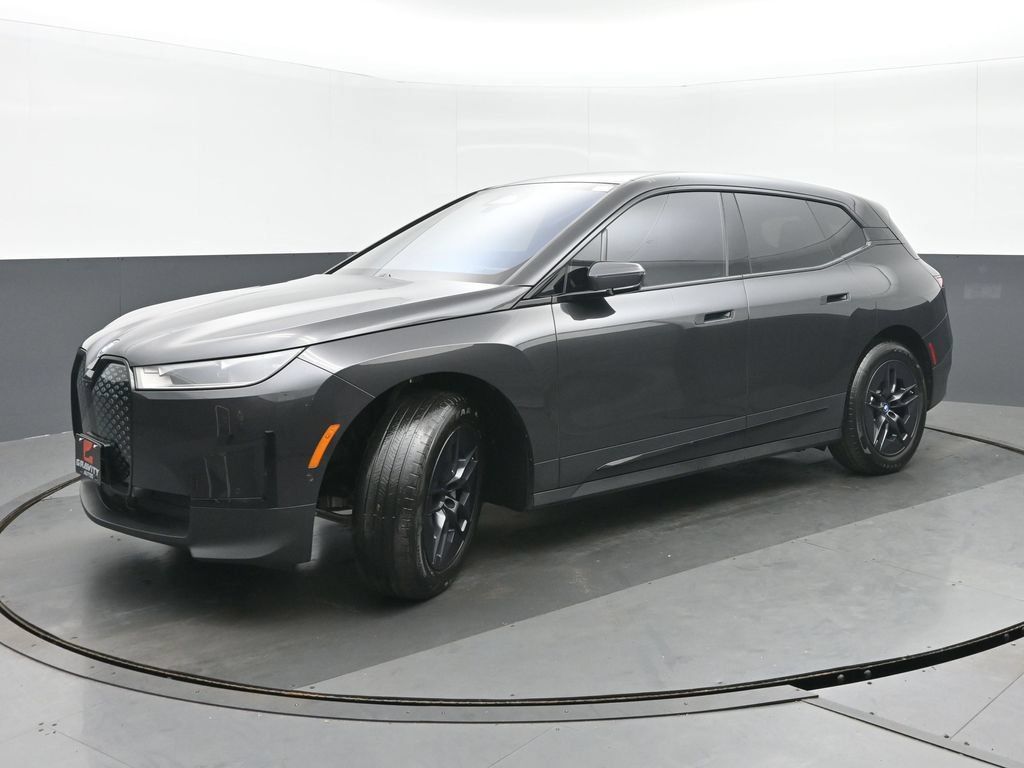 Used 2024 BMW iX xDrive50 w/ Convenience Package AWD/4WD image 7