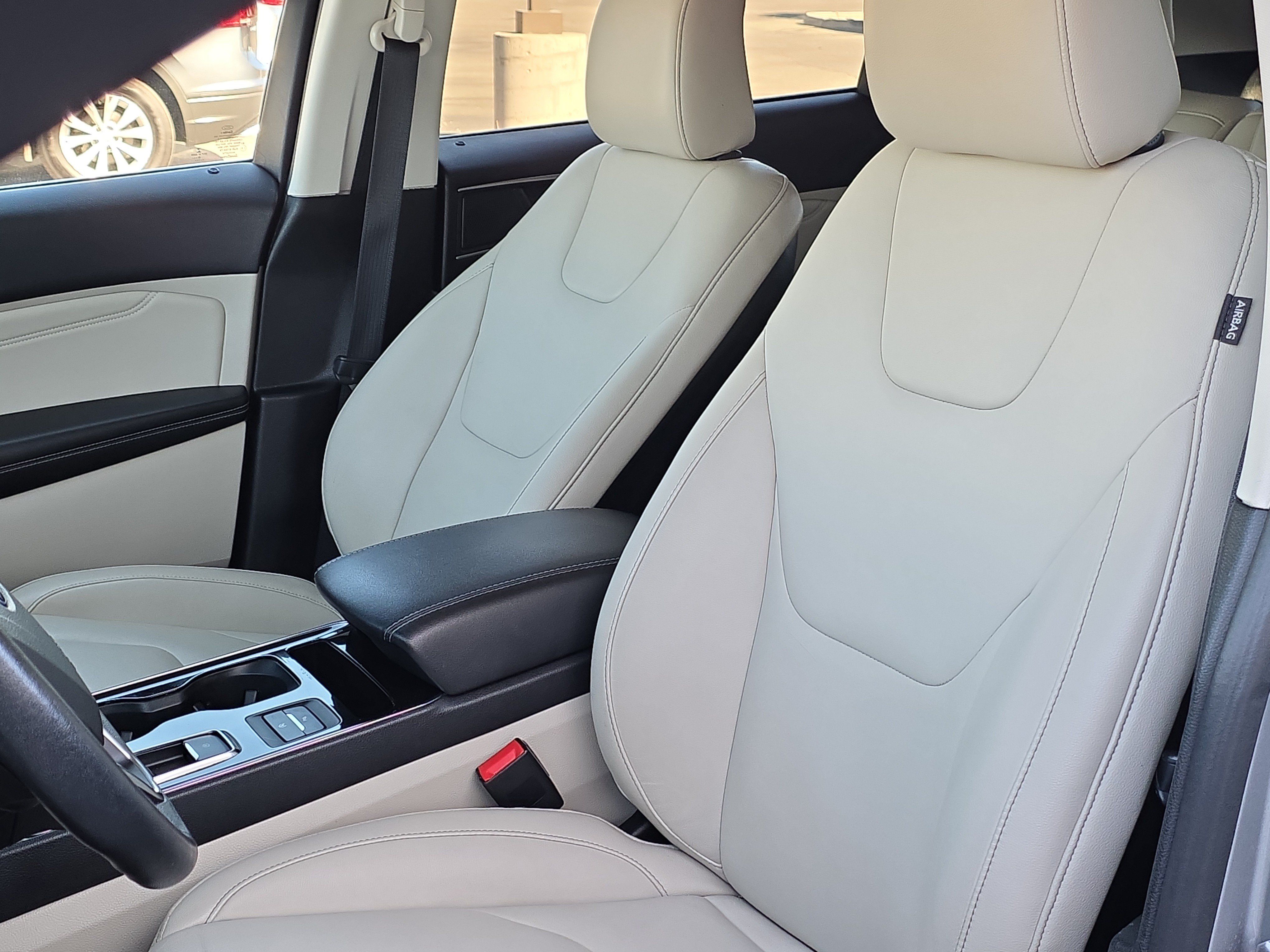 Used 2020 Ford Edge Titanium w/ Cargo Accessory Package AWD/4WD image 14