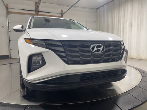 Used 2023 Hyundai Tucson SEL w/ Convenience Package image 2