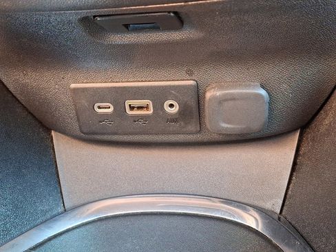 Used 2019 Chevrolet Malibu LT FWD image 23