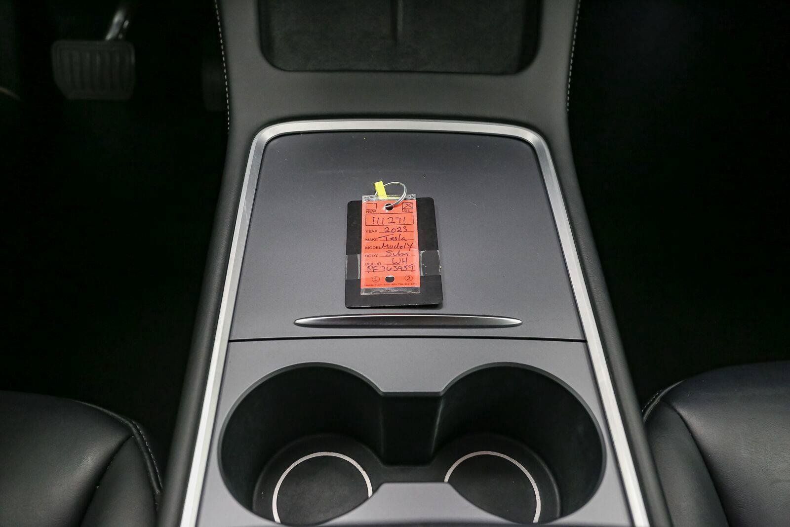 Used 2023 Tesla Model Y Long Range AWD/4WD image 34