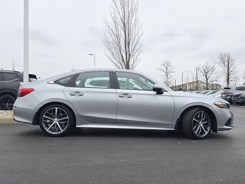 Used 2022 Honda Civic Touring image 27