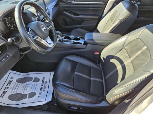 Used 2024 Nissan Altima 2.5 SR image 7