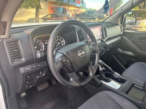 Used 2024 Nissan Frontier S w/ Technology Package RWD image 17