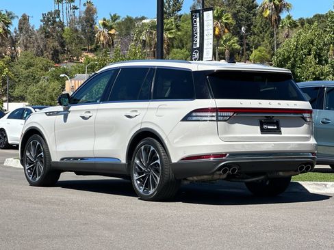 Used 2023 Lincoln Aviator Reserve w/ Equipment Group 201A RWD image 5