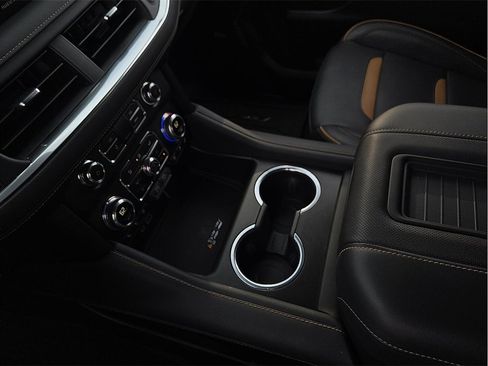 Used 2023 GMC Yukon AT4 w/ LPO, Floor Liner Package image 20