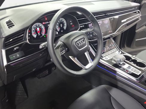 Used 2025 Audi Q7 3.0T Premium Plus image 16