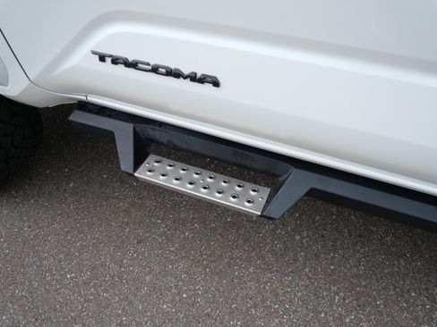 Used 2025 Toyota Tacoma TRD Sport AWD/4WD image 20