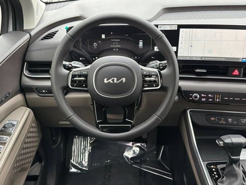 New 2026 Kia Carnival SX FWD image 11