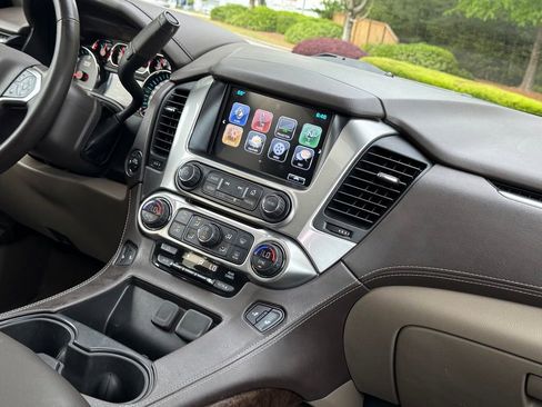 Used 2020 Chevrolet Suburban LT AWD/4WD image 26