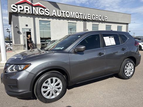 Used 2020 Nissan Rogue S image 1