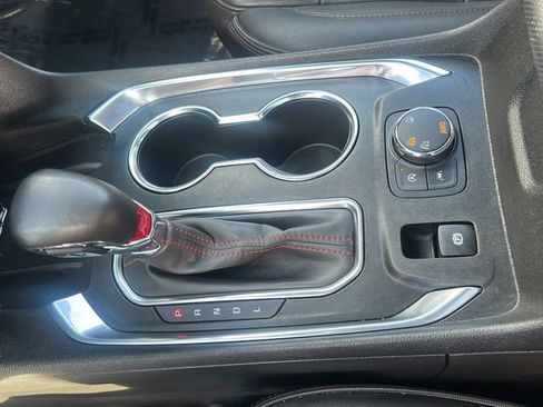 Used 2023 Chevrolet Traverse RS image 24