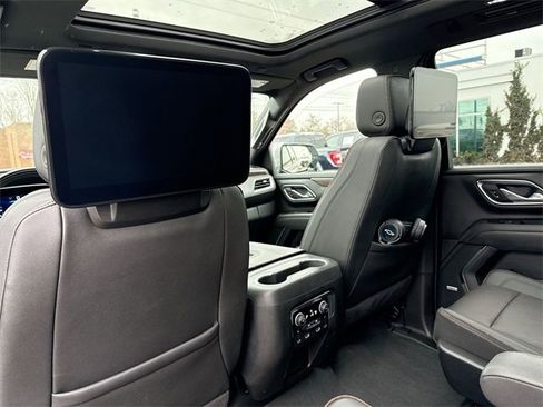 Used 2024 Chevrolet Tahoe High Country w/ Advanced Technology Package image 28