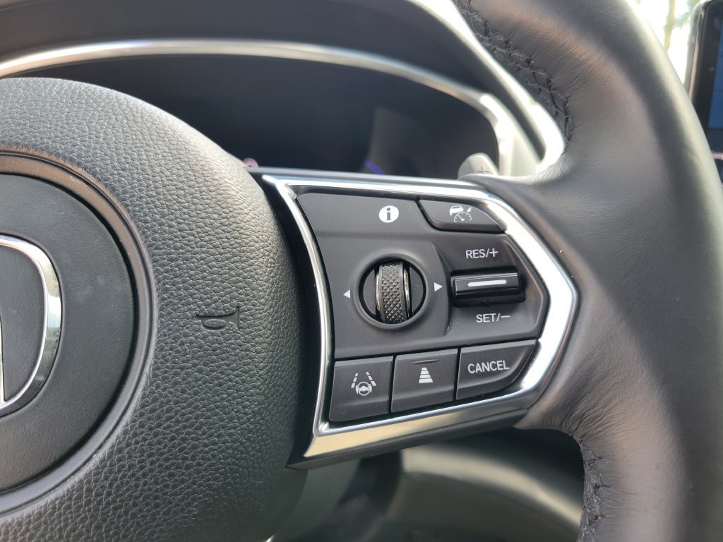 Certified 2025 Acura MDX w/ Technology Package FWD image 26