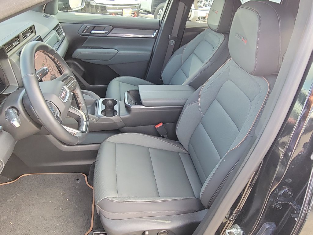 Used 2026 GMC Terrain AT4 w/ Technology Package II AWD/4WD image 20