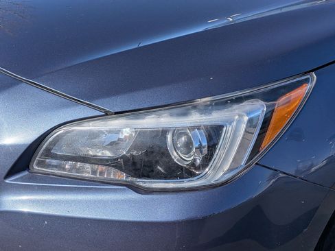 Used 2017 Subaru Legacy 2.5i Premium image 12