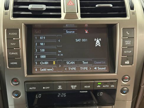 Used 2014 Lexus GX 460 Luxury w/ Driver Support Package AWD/4WD image 28