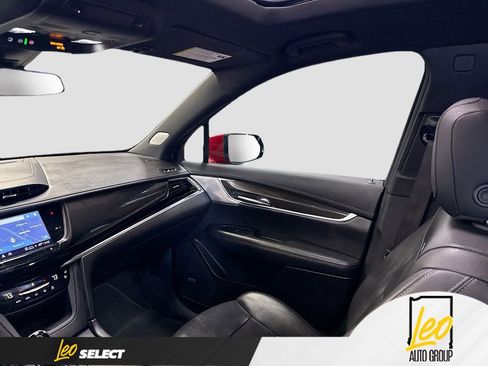 Used 2023 Cadillac XT6 Sport AWD/4WD image 27