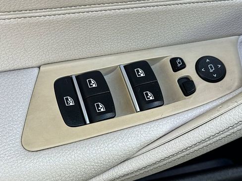 Used 2018 BMW 530i image 11