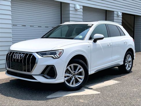 Certified 2023 Audi Q3 2.0T Premium Plus w/ Premium Plus Package AWD/4WD image 11