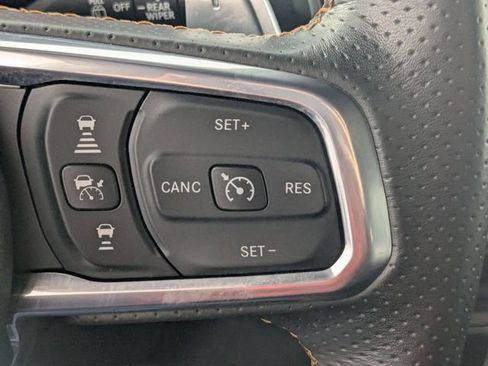 Used 2022 Jeep Wrangler Unlimited Rubicon w/ Trailer Tow Package image 15