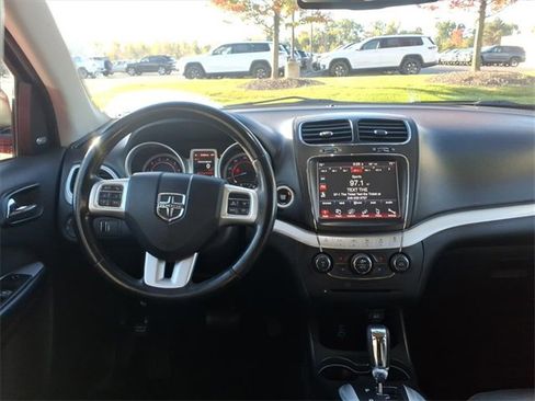 Used 2019 Dodge Journey GT w/ Driver Convenience Group image 10