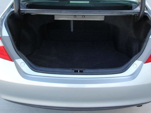 Used 2016 Toyota Camry LE image 25