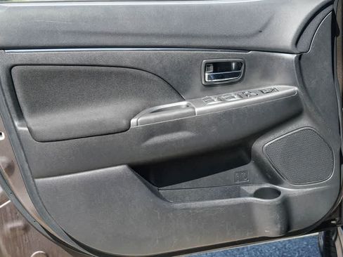 Used 2019 Mitsubishi Outlander Sport ES FWD image 19