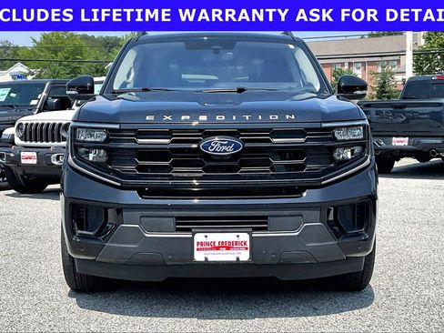 Used 2025 Ford Expedition Active RWD image 2