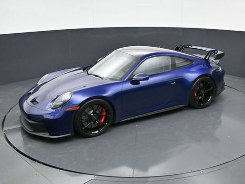 Used 2022 Porsche 911 GT3 RWD image 32