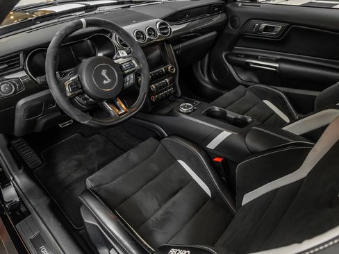 Used 2020 Ford Mustang Shelby GT500 w/ Carbon Fiber Track Pack image 3