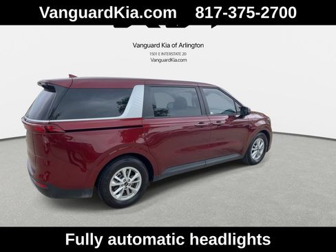 Used 2024 Kia Carnival LX FWD image 9