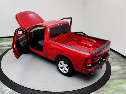 Used 2014 RAM 1500 Express RWD image 32