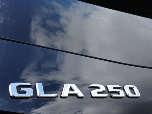 Used 2022 Mercedes-Benz GLA 250 4MATIC image 33