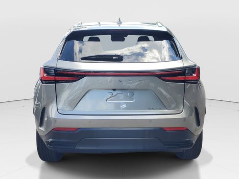 Certified 2025 Lexus NX 250 FWD w/ Towing Package (2000 Lbs) image 6
