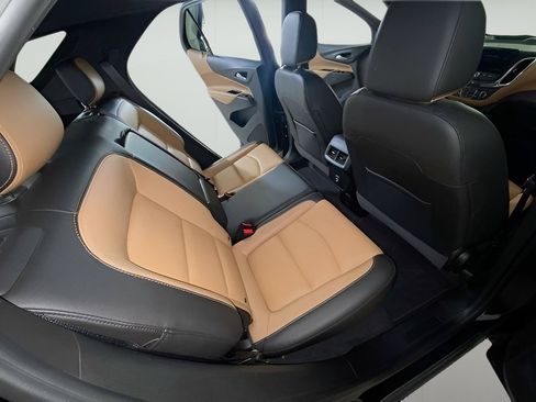 Used 2020 Chevrolet Equinox Premier w/ LPO, Floor Liner Package AWD/4WD image 36