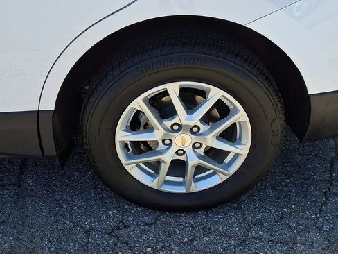 Used 2023 Chevrolet Equinox LT AWD/4WD image 12