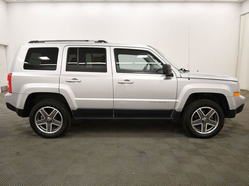 Used 2012 Jeep Patriot Latitude w/ Altitude Pkg AWD/4WD image 9