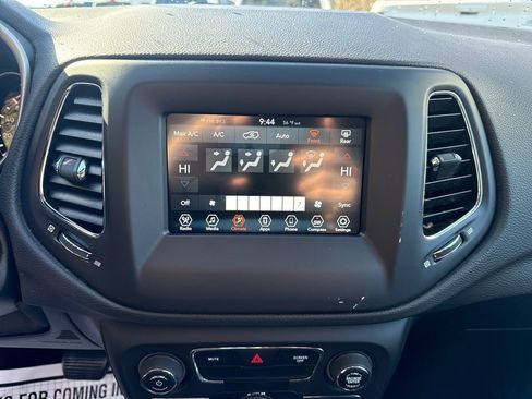 Used 2019 Jeep Compass Latitude AWD/4WD image 19