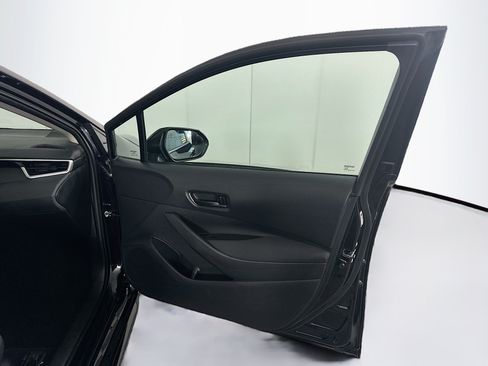Used 2024 Toyota Corolla LE FWD image 30