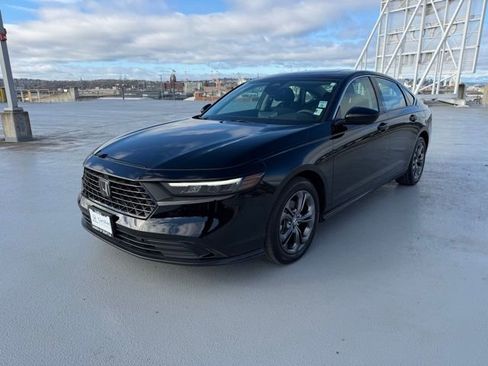 Certified 2023 Honda Accord EX image 7